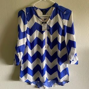 M blue and whit shirt Rue 21